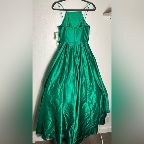 B&A Betsy and Adam Women’s prom emerald green Strapless floor length Maxi Dress - Picture 4 of 7